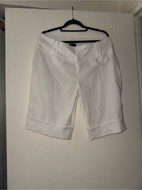 Spring Street White Bermuda Shorts Size 13/14 Stretch Cuffed Summer Shorts